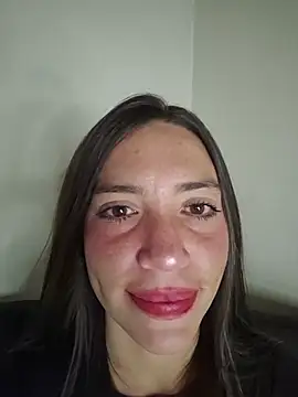 loveuu-bae live cam on StripChat