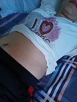 Doremon_95 live cam on StripChat