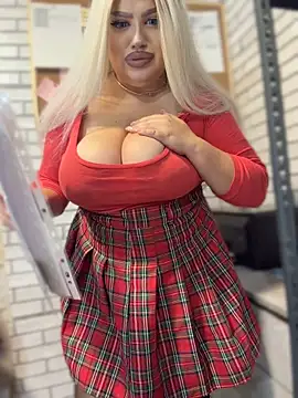 Eliaden live cam on StripChat