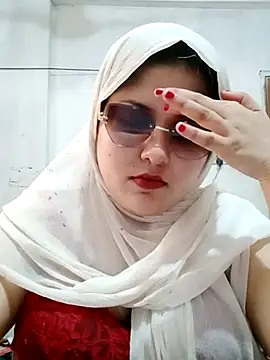 Nusrat-N live cam on StripChat