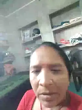 Loomaraj live cam on StripChat