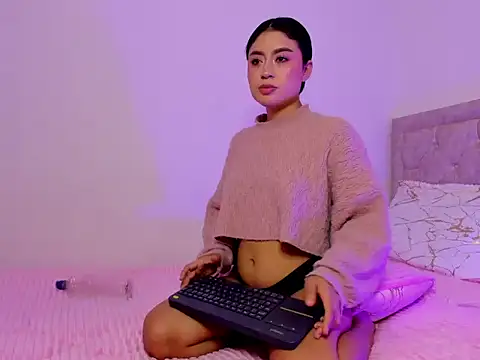 _piaduran_ live cam on StripChat