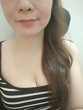 Snail_niE live cam on StripChat