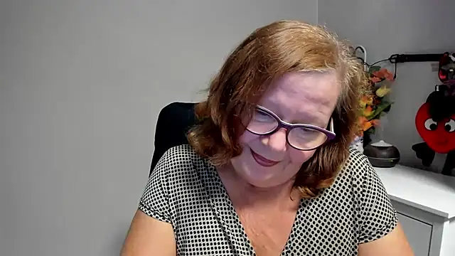 Adelewildx live cam on StripChat