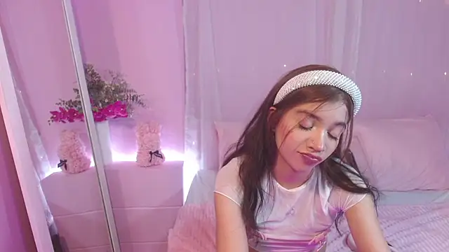 Sweetcristin live cam on StripChat