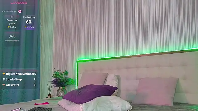 RubyValen live cam on StripChat