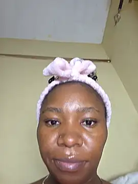 kisserhotter live cam on StripChat