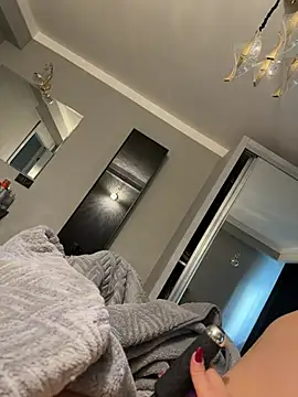 dilaralandinizz live cam on StripChat
