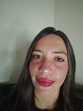 loveuu-bae live cam on StripChat