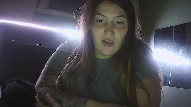 Angelk43 live cam on StripChat