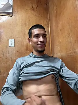 Guillermo618's live cam