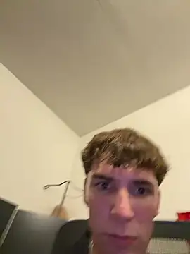 Bradgetshard2's live cam