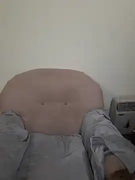DianiQueenn live cam on StripChat