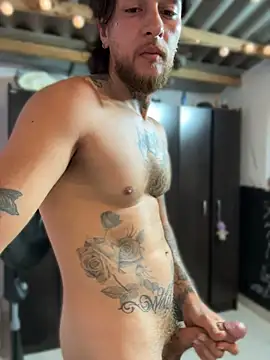 raymon616 live cam on StripChat