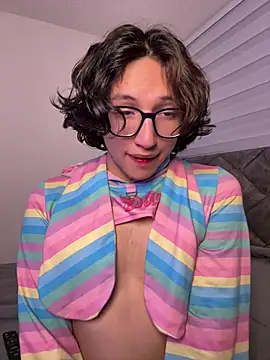 -BlueOpal- live cam on StripChat
