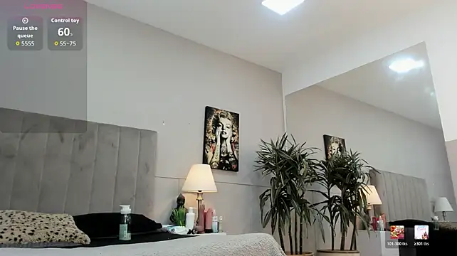 Angie_abby live cam on StripChat