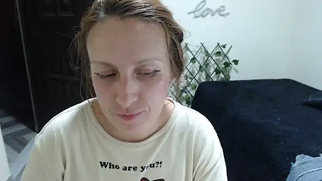 kittykalor09 live cam on StripChat