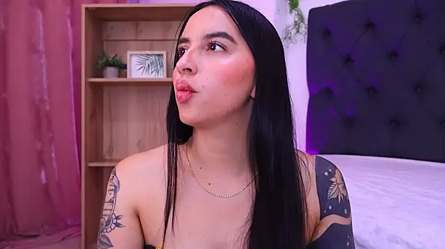 kaylee_lee live cam on StripChat