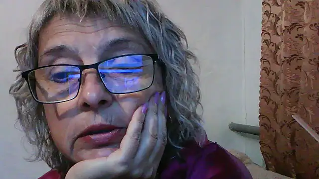 ElizabethGorden live cam on StripChat