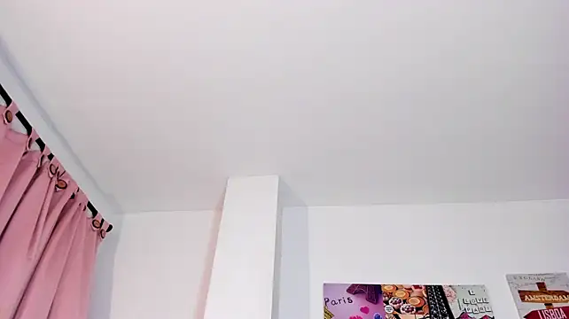 Luna_w10 live cam on StripChat