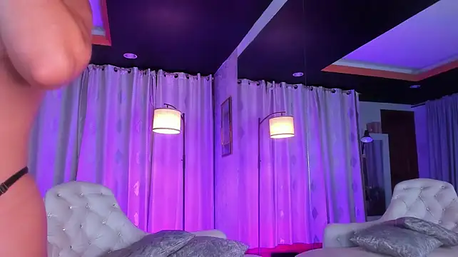 Zarajener live cam on StripChat