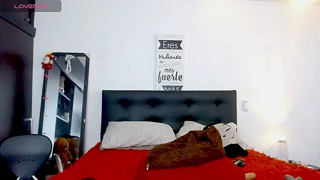mussa_hott live cam on StripChat