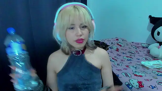 Akane-Mou live cam on StripChat