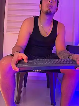 Nikoo_wolf25