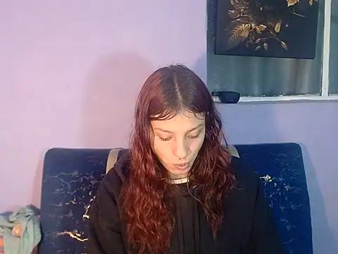 Emma-Wilson live cam on StripChat