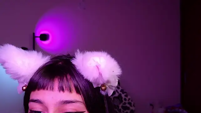 amber_yull live cam on StripChat