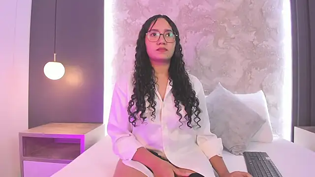alysson_moon_ live webcam
