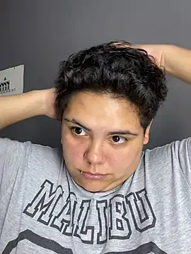 Hailey_Curvy live cam on StripChat