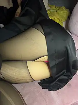 Kiko-na live cam on StripChat
