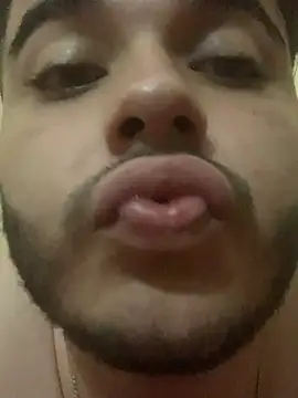 Danielserom23 live cam on StripChat