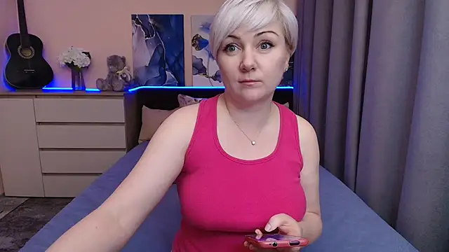 BlondPearl live cam on StripChat