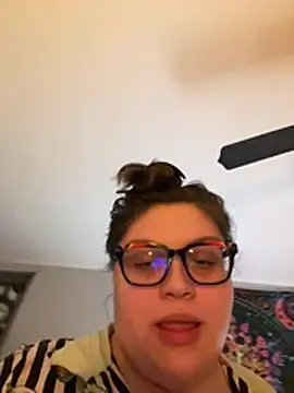 ItsBunniBabe live cam on StripChat