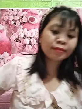 Xuka_lyss live cam on StripChat