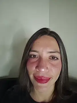 loveuu-bae live cam on StripChat