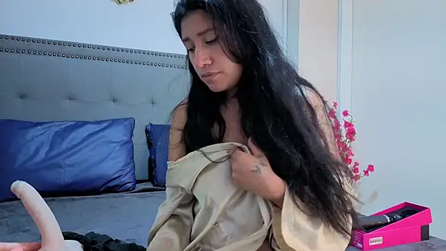 MihaCarther live cam on StripChat