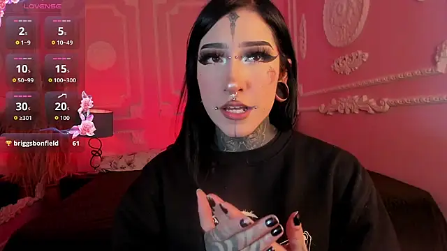 Kat_VonDe live cam on StripChat