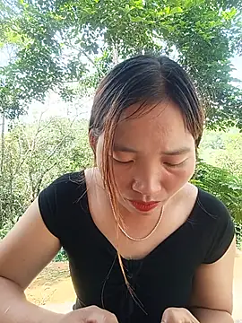 sowbibi- live cam on StripChat