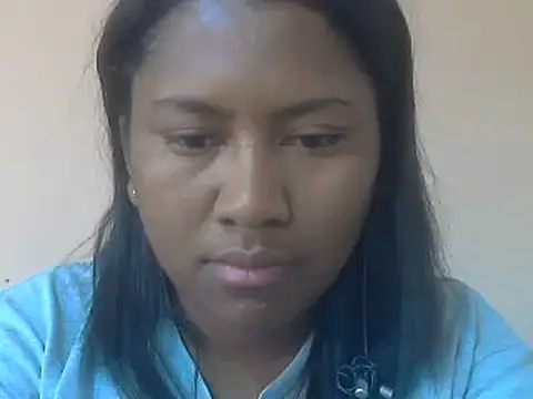 cutybigass live cam on StripChat