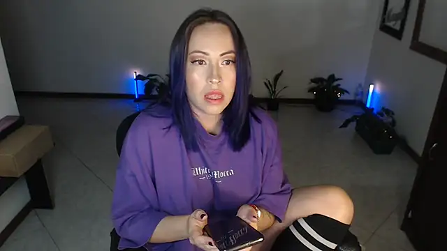 charlottezoe15 live cam on StripChat