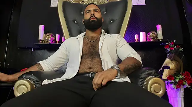 BeardAndrew live cam on StripChat