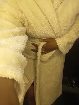 BOTTYANGELxx1 live cam on StripChat
