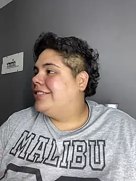 Hailey_Curvy live cam on StripChat