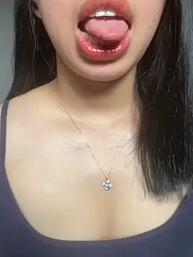 Rose-babyx live cam on StripChat
