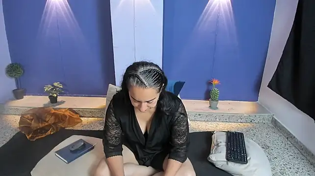 Maya369 live cam on StripChat