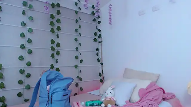 Sarabubbie live cam on StripChat