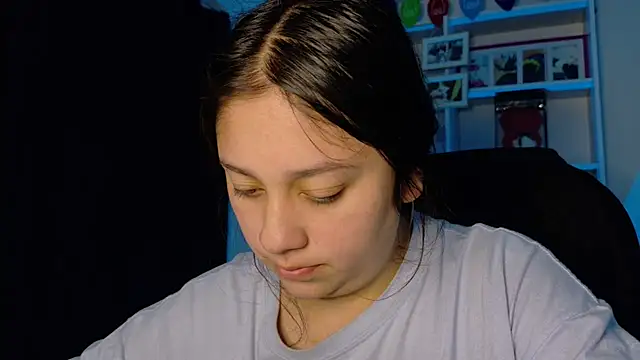 KOREN_JALAA live cam on StripChat